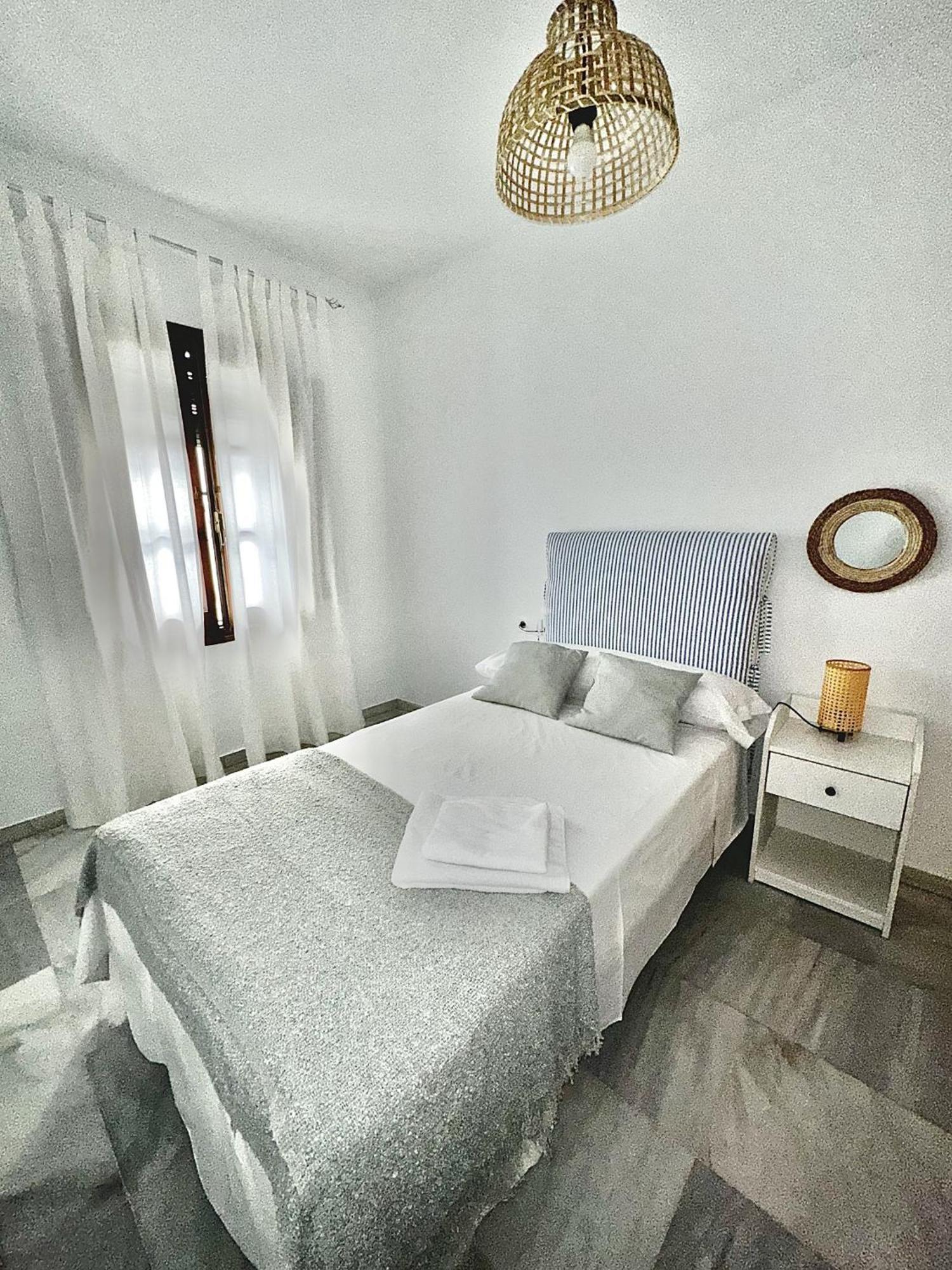 Apartamento Arellano Apartment Carmona  Exterior photo